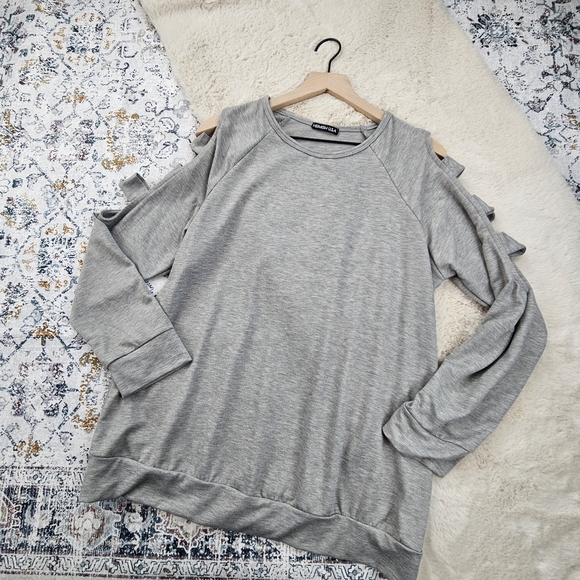 HEIMISH USA Sweaters - Heimish Long Sleeve Gray Ladder Cutout Sweater Pullover XL